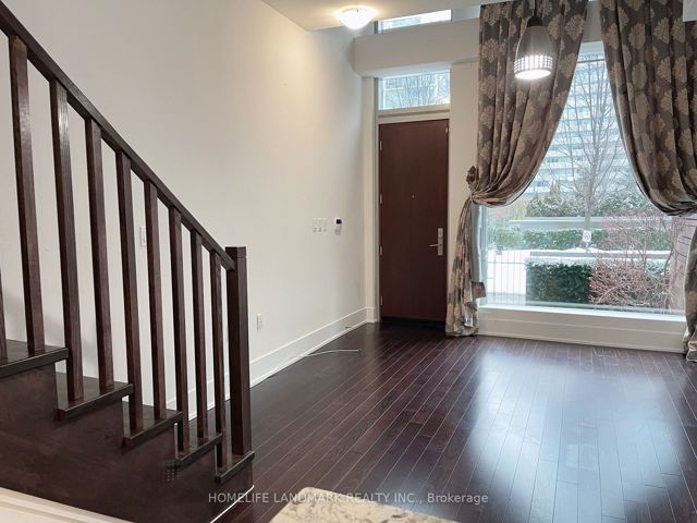 130 - 39 Queens Quay E