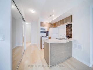 2015 - 763 Bay St