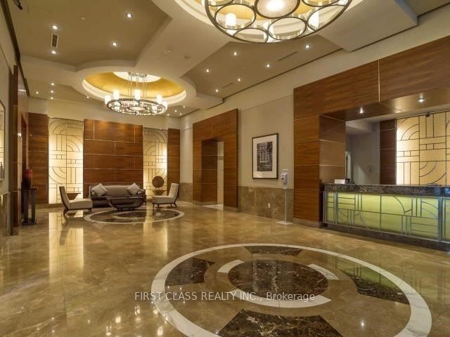 2015 - 763 Bay St