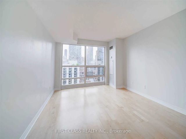 2015 - 763 Bay St