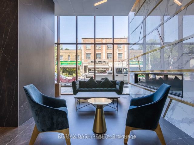 1002 - 151 Avenue Rd