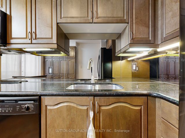 1502 - 1101 Leslie St