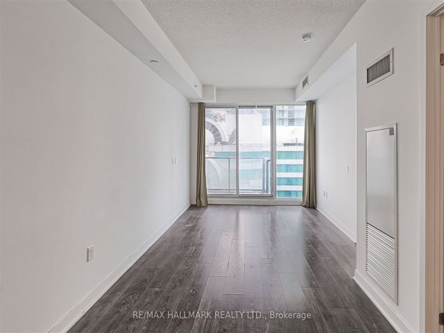 2507 - 125 Blue Jays Way