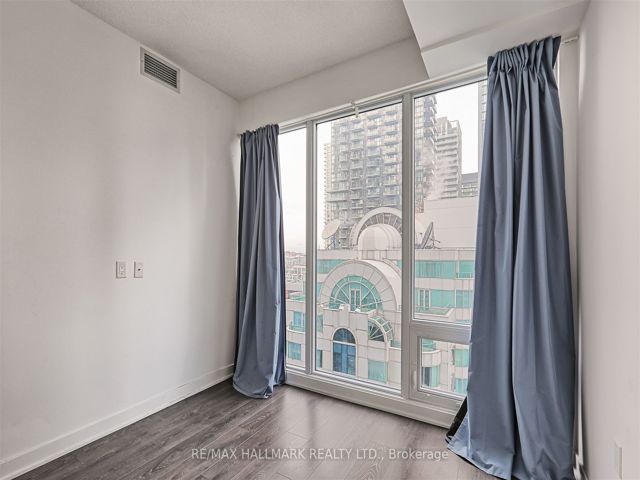 2507 - 125 Blue Jays Way