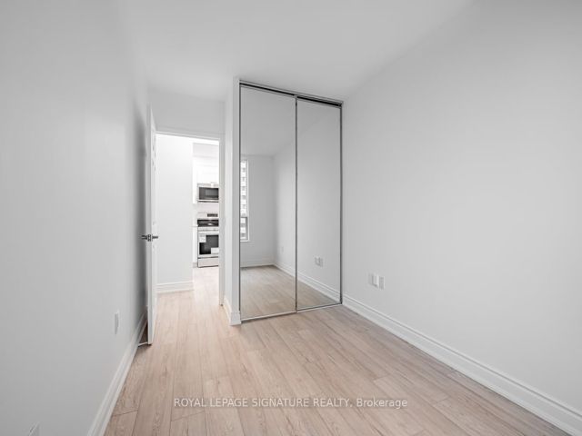 501 - 284 Bloor St W