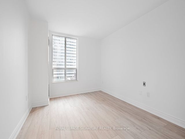 501 - 284 Bloor St W