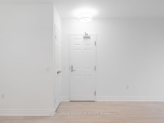501 - 284 Bloor St W