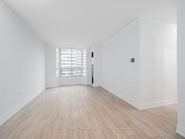 501 - 284 Bloor St W