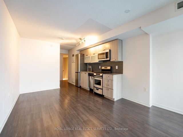 1003E - 36 Lisgar St