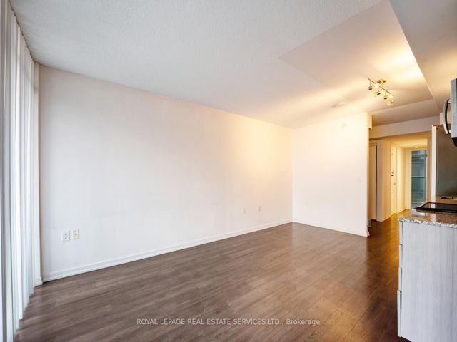 1003E - 36 Lisgar St