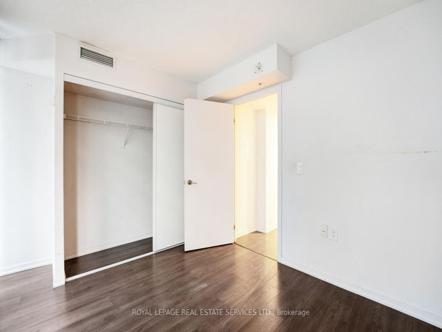 1003E - 36 Lisgar St