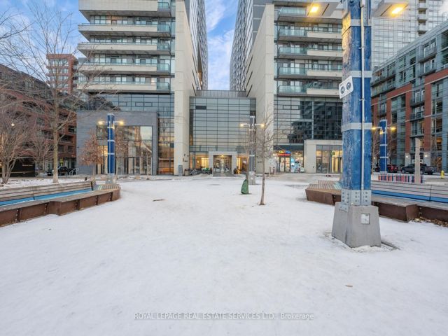 1003E - 36 Lisgar St