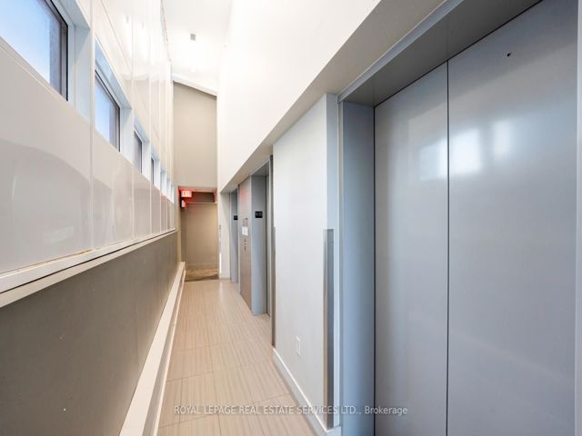 1003E - 36 Lisgar St
