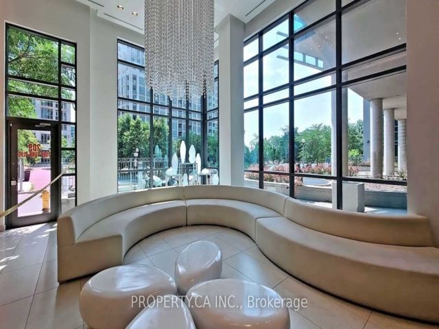 175 - 209 Fort York Blvd