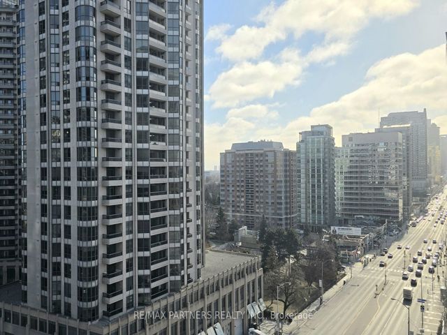 1517 - 5418 Yonge St
