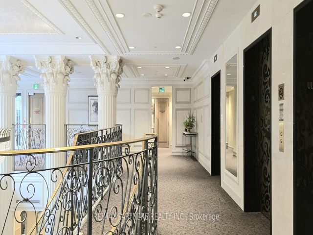1517 - 5418 Yonge St