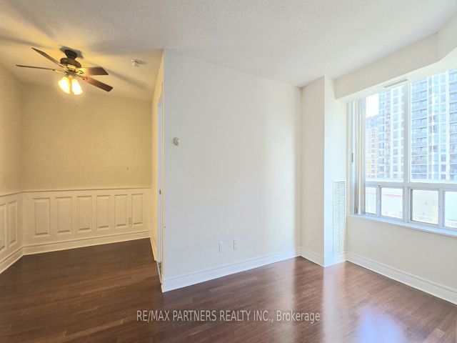 1517 - 5418 Yonge St