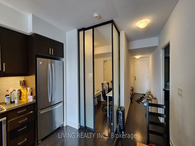 906 - 50 Wellesley St E