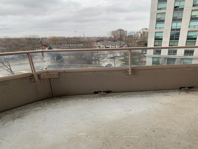 605 - 18 Hillcrest Ave