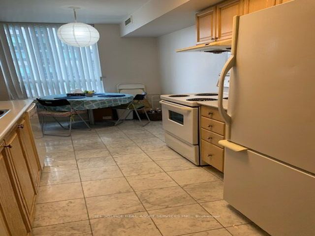 605 - 18 Hillcrest Ave
