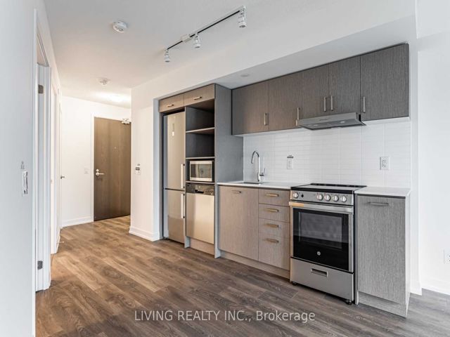 2208 - 219 Dundas St E