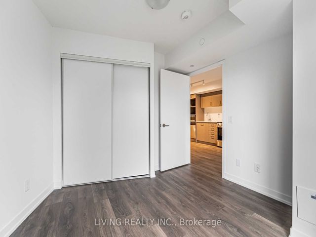 2208 - 219 Dundas St E