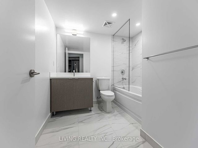 2208 - 219 Dundas St E