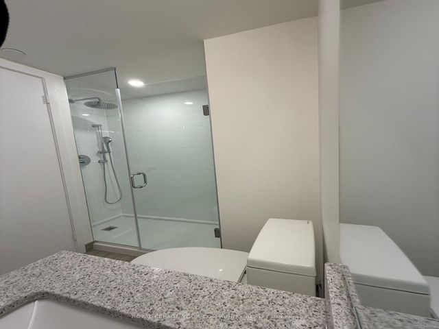 1218 - 500 Wilson Ave