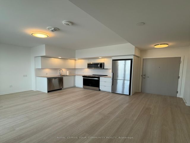 1218 - 500 Wilson Ave