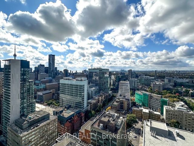 3203 - 38 Grenville St