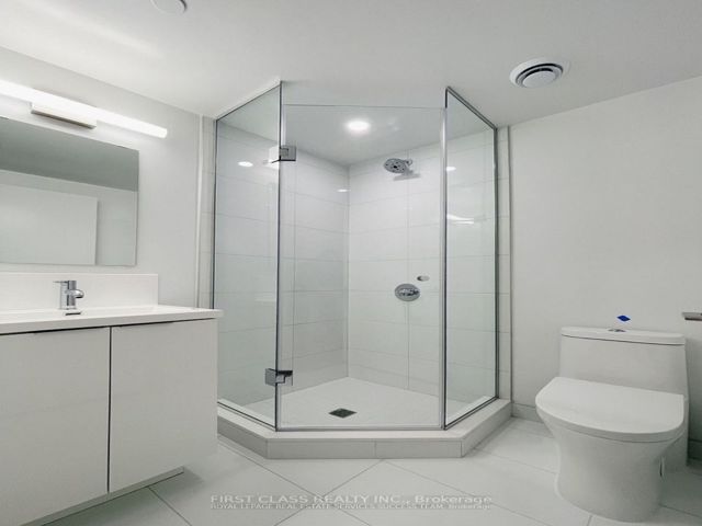 3312 - 230 Simcoe St