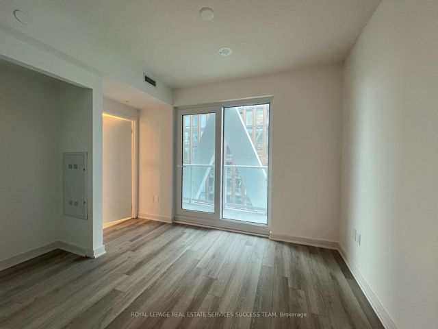 3312 - 230 Simcoe St