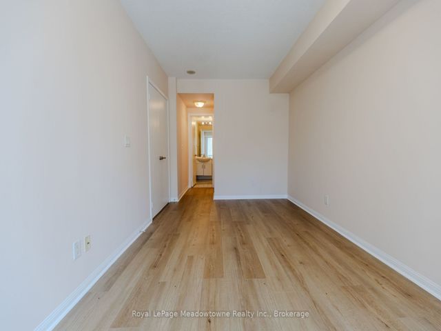 511 - 1801 Bayview Ave E