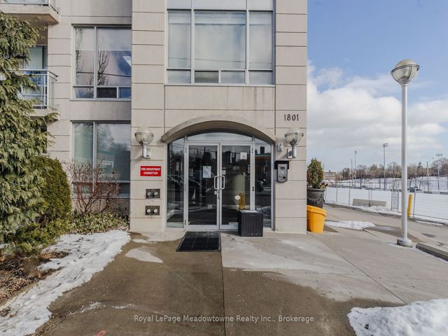 511 - 1801 Bayview Ave E