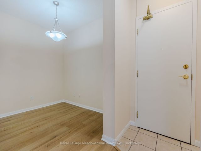 511 - 1801 Bayview Ave E