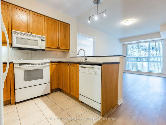 511 - 1801 Bayview Ave E