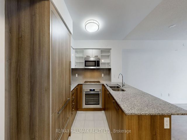 711 - 5168 Yonge St