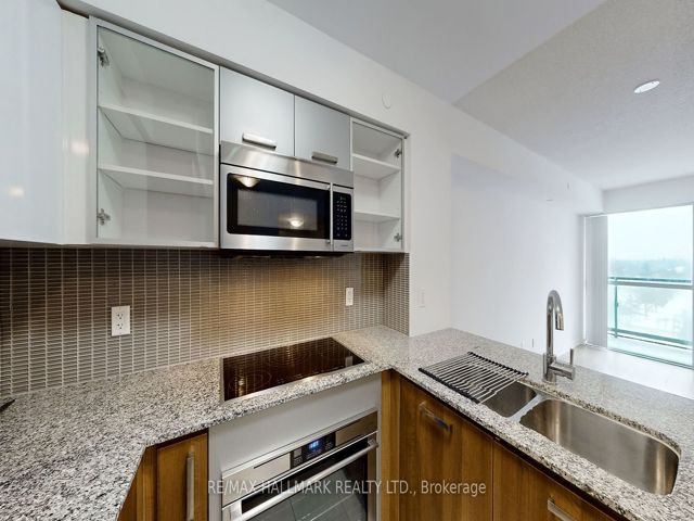 711 - 5168 Yonge St