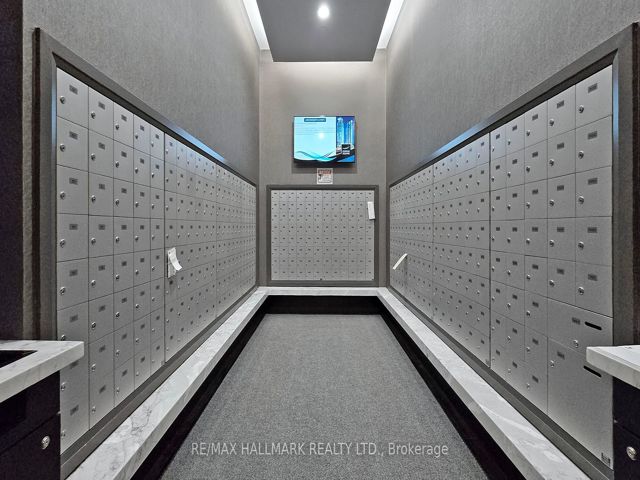 711 - 5168 Yonge St
