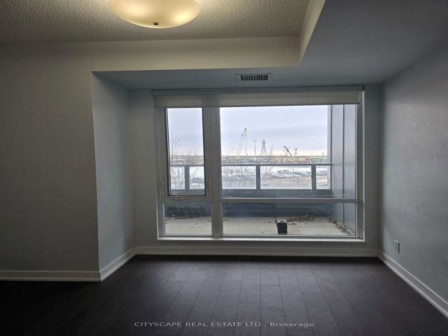 S203 - 120 Bayview Ave
