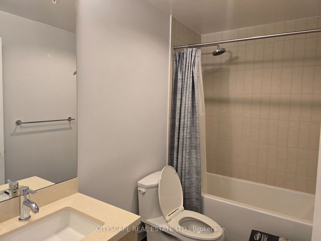 S203 - 120 Bayview Ave