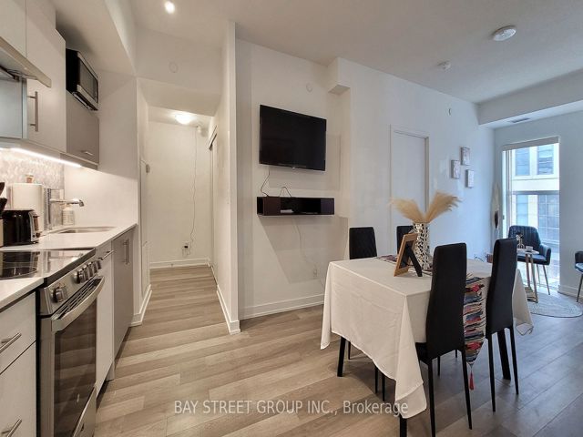 204 - 181 Huron St