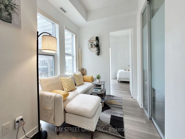 204 - 181 Huron St
