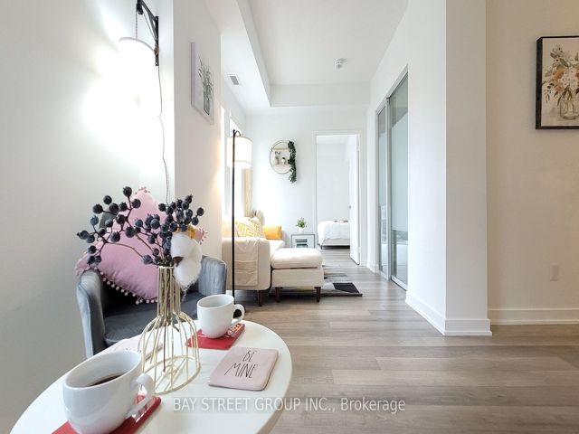 204 - 181 Huron St