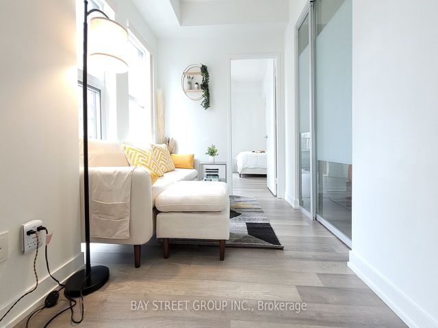 204 - 181 Huron St