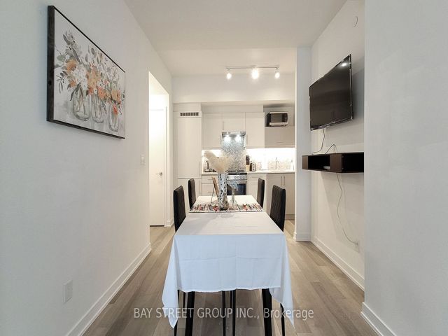 204 - 181 Huron St