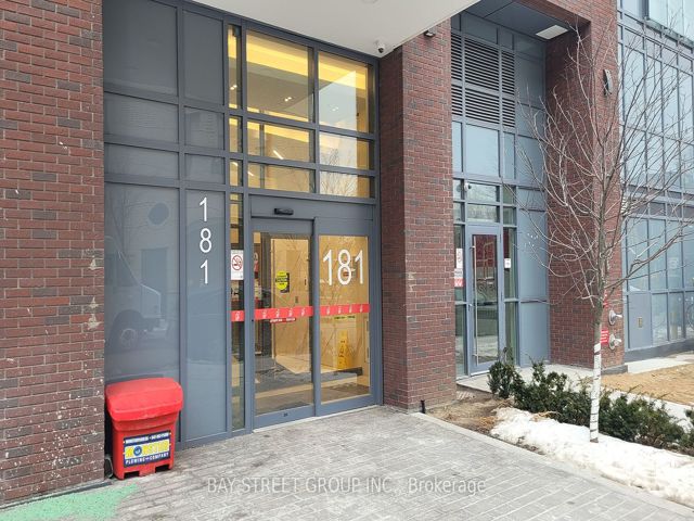 204 - 181 Huron St