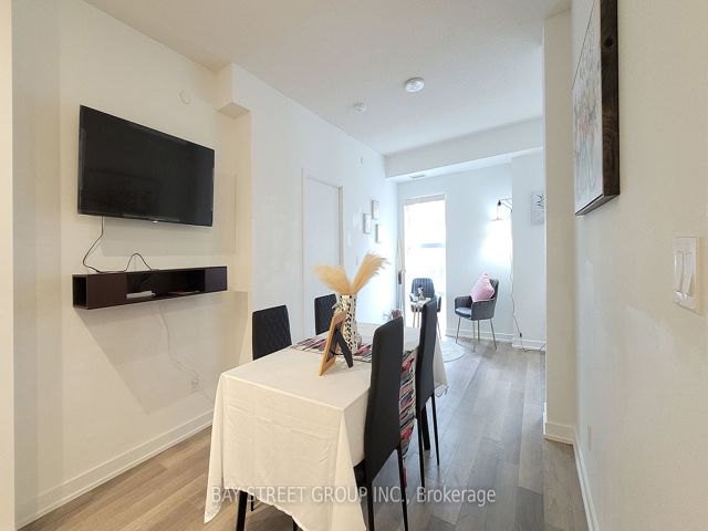 204 - 181 Huron St