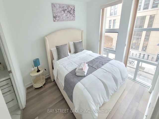 204 - 181 Huron St