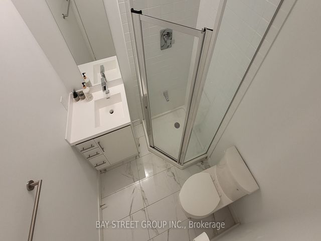 204 - 181 Huron St